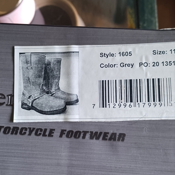 MOTORCYCLE FOOTWEAR(NEW) - Picture 6 of 8